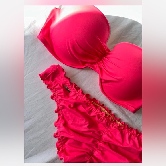 Victoria's Secret bandeau padded bikini set with ruffled bottoms - Picture 6 of 7